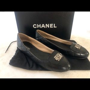 Chanel Quilted CC Logo Flats 38.5